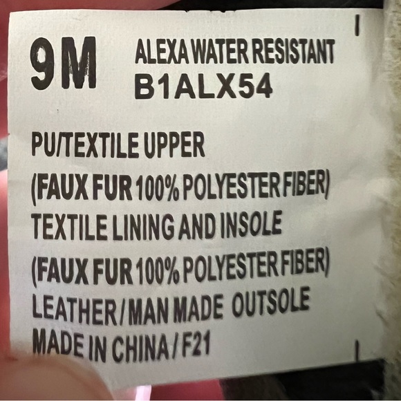 JBU Winter Boots. Women’s 9 - Picture 4 of 5